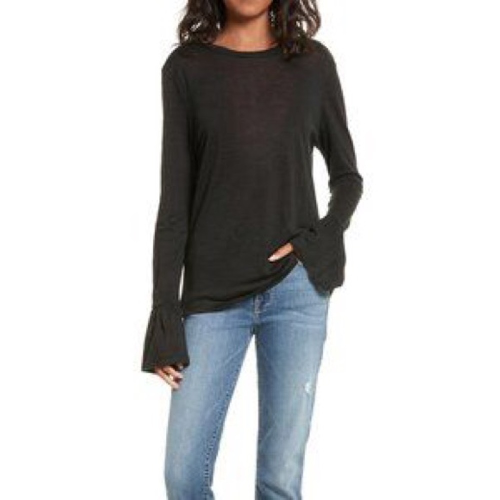 Frame Ruffle Cuff Linen Top